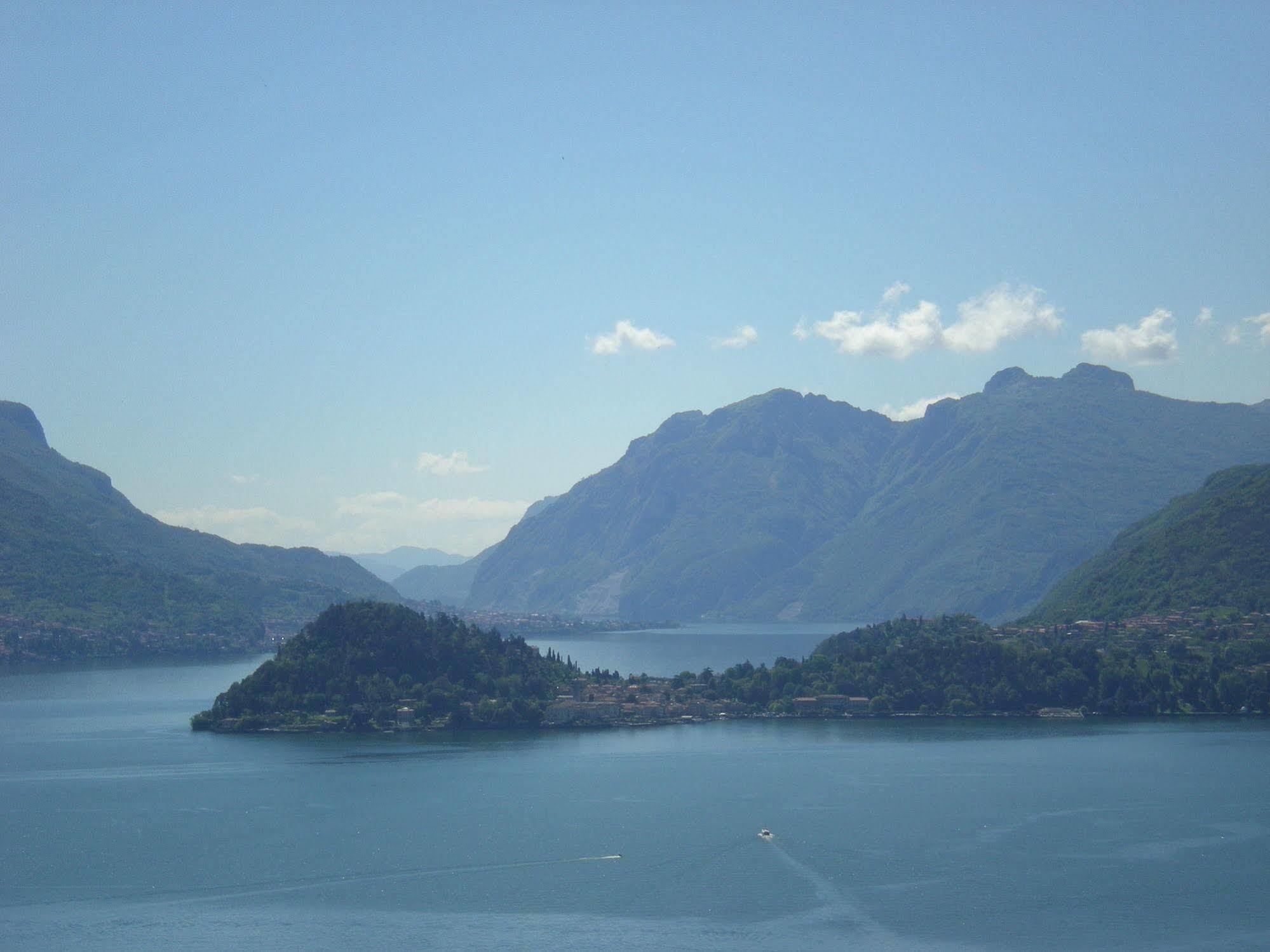 Le Terrazze Vista Lago Piscina Tennis Parking Wi-Fi メナッジョ エクステリア 写真